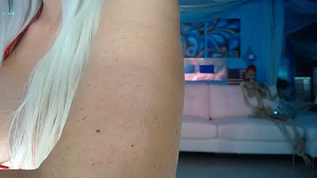 ADRIANNA FOX online show from 03.15.25