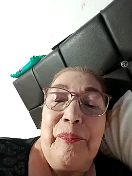 Vicky Rosse online show from 12.20.25