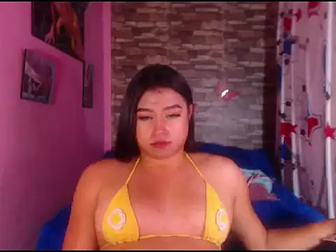 Snapshot of katrinawillff chatting on 01.08.25 katrinawillff online show from 01.08.25