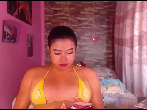 Snapshot of katrinawillff chatting on 02.26.25 katrinawillff online show from 02.26.25
