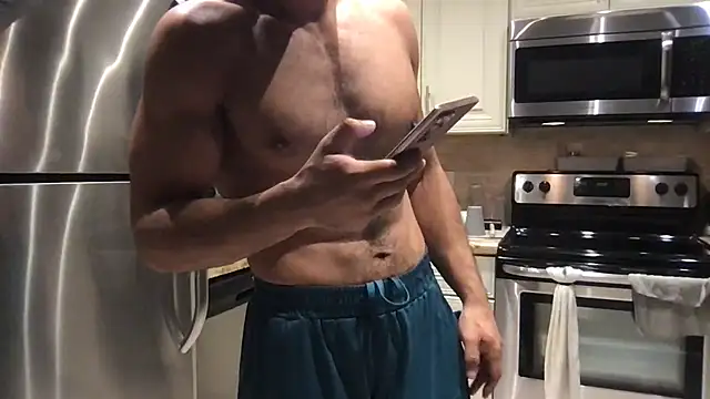 BigGuyMuscle online show from 11.18.25