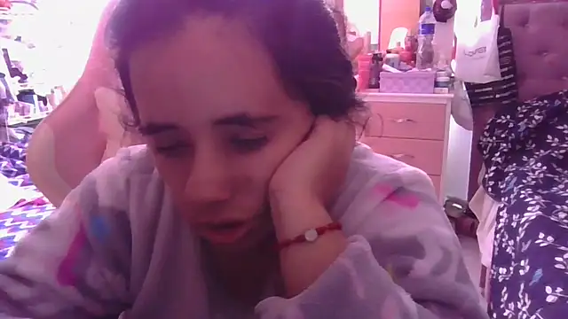 annarose19 online show from 12.19.25