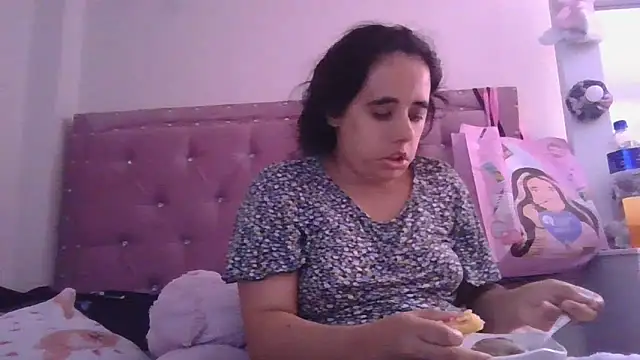 annarose19 online show from 04.18.26