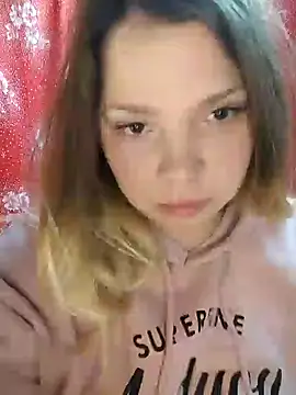 Zuli Kiska online show from 12.03.24