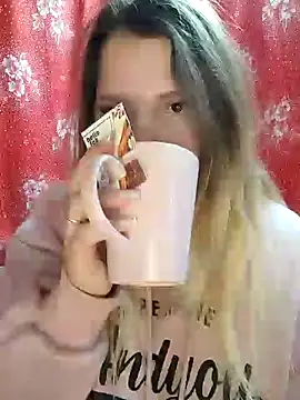 Zuli Kiska online show from 12.04.24