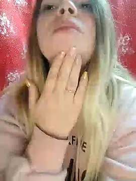 Zuli Kiska online show from 12.04.24