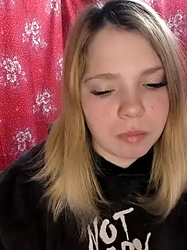 Zuli Kiska online show from 02.23.25