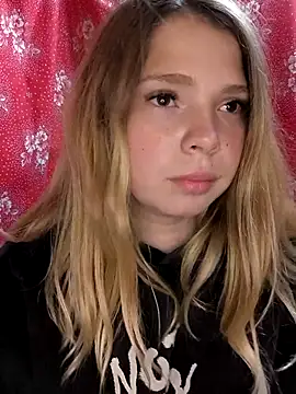 Zuli Kiska online show from 10.11.25