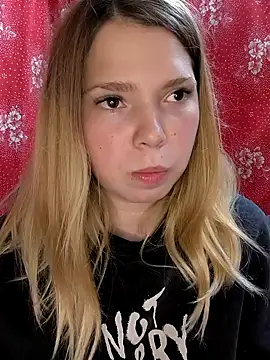 Zuli Kiska online show from 10.23.25