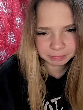 Zuli Kiska online show from 11.07.25