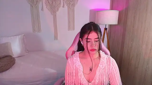 iriswest  online show from 12.03.25