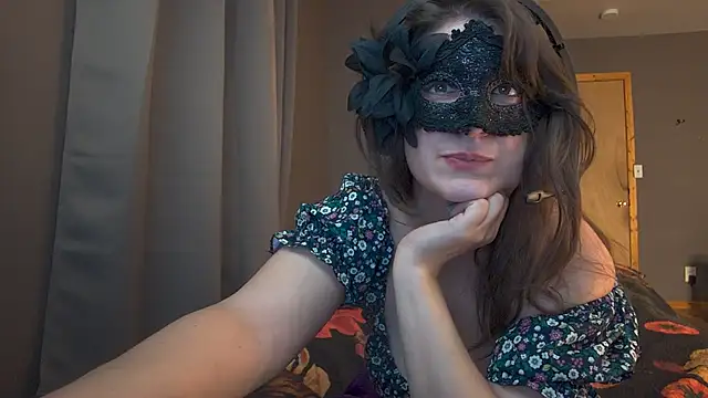 Snapshot of missteriousbelle chatting on 06.10.26 missteriousbelle online show from 06.10.26
