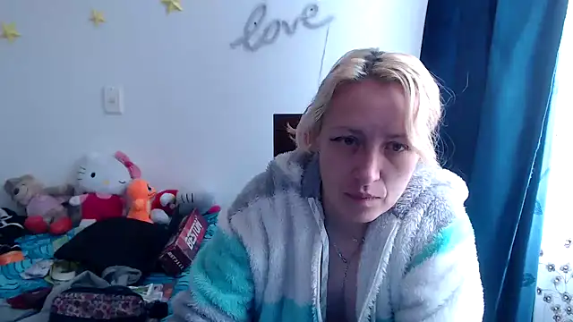 Snapshot of kittykalor09 chatting on 12.16.24 kittykalor09 online show from 12.16.24