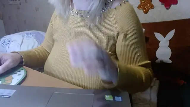 QueenLana online show from 02.08.25