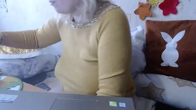 QueenLana online show from 02.15.25