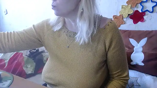 QueenLana online show from 02.24.25