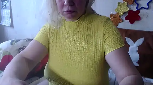 QueenLana online show from 03.04.25