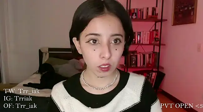 Snapshot of babyluna_8_8 chatting on 01.09.25 babyluna 8 8 online show from 01.09.25