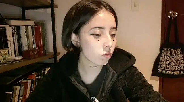 Snapshot of babyluna_8_8 chatting on 03.04.25 babyluna 8 8 online show from 03.04.25