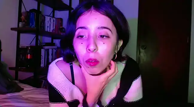 Snapshot of babyluna_8_8 chatting on 03.12.25 babyluna 8 8 online show from 03.12.25