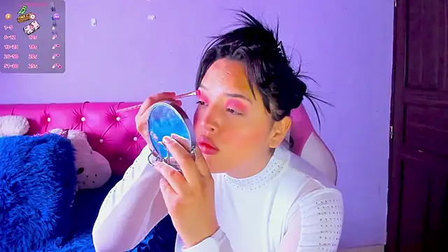 crissn0707 online show from 02.25.26