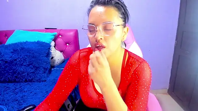 crissn0707 online show from 03.28.26