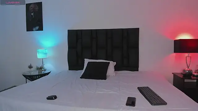 Snapshot of Snooky_Clinton chatting on 02.06.25 Snooky Clinton online show from 02.06.25