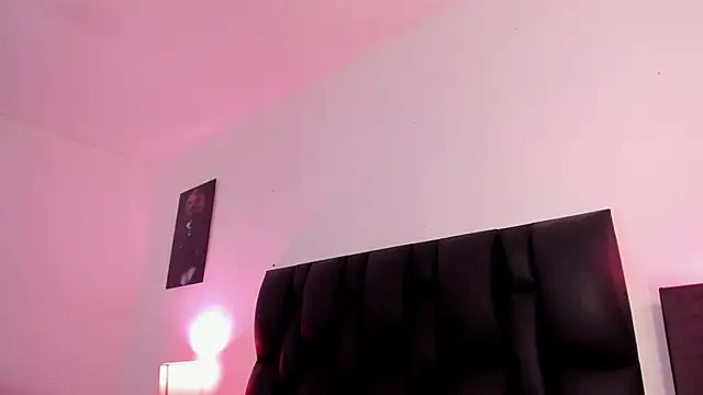 Snapshot of Snooky_Clinton chatting on 02.20.25 Snooky Clinton online show from 02.20.25