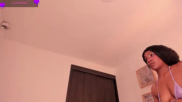 Snapshot of Snooky_Clinton chatting on 03.18.25 Snooky Clinton online show from 03.18.25