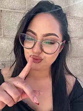 MileyGia online show from 02.06.26