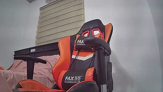 EvaTiffany online show from 11.28.25