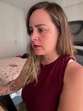 Snapshot of misslulipop chatting on 03.19.25 misslulipop online show from 03.19.25