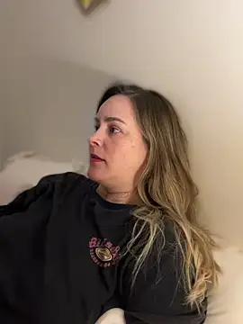 Snapshot of misslulipop chatting on 03.21.25 misslulipop online show from 03.21.25