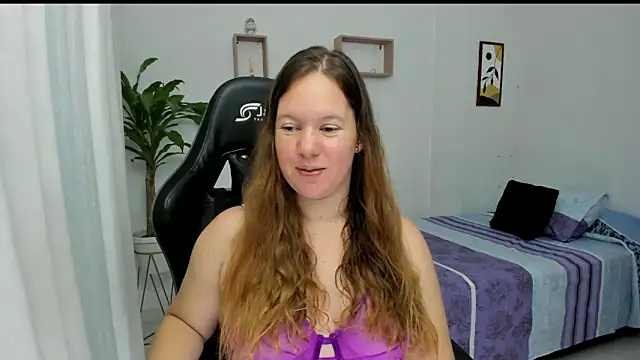 Snapshot of tamy_shine87 chatting on 02.02.25 tamy shine87 online show from 02.02.25