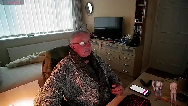 Snapshot of Aandy62 chatting on 06.16.26 Aandy62 online show from 06.16.26