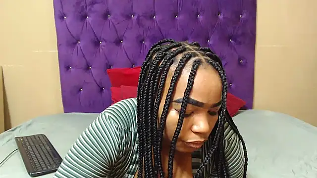 Snapshot of EBONYBUSTYY chatting on 06.26.26 EBONYBUSTYY online show from 06.26.26
