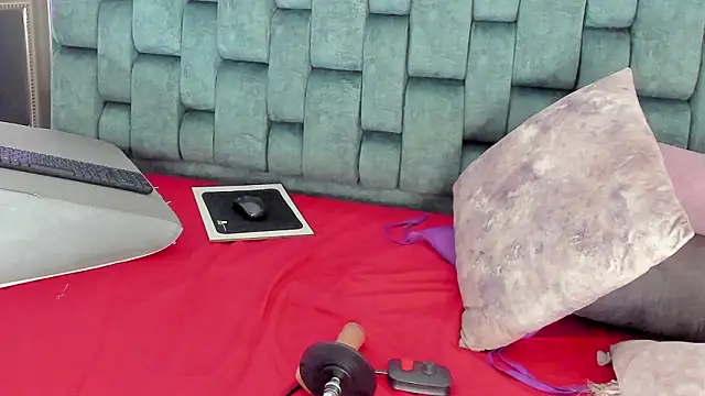 IsiisLovei online show from 02.11.26