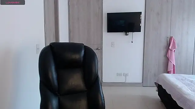 numberfav8 online show from 12.27.24