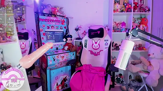 Snapshot of meda_kawaii_ chatting on 01.03.25 meda kawaii  online show from 01.03.25