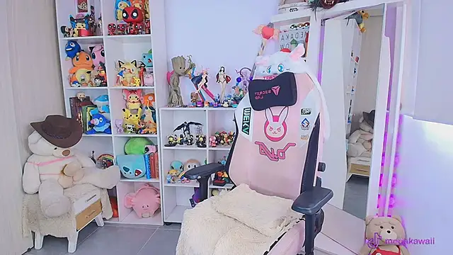 Snapshot of meda_kawaii_ chatting on 11.23.25 meda kawaii online show from 11.23.25