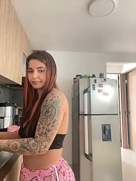 Sarah Jhonson online show from 04.18.26