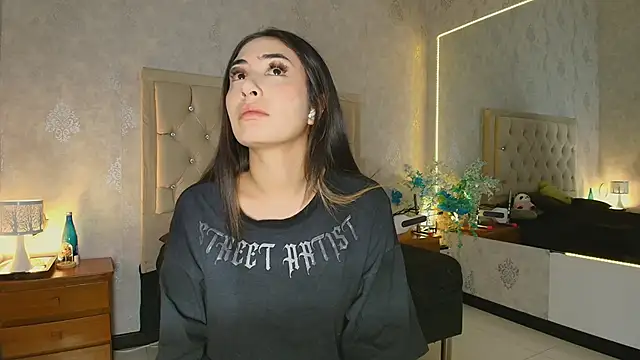 nini love01 online show from 03.14.25