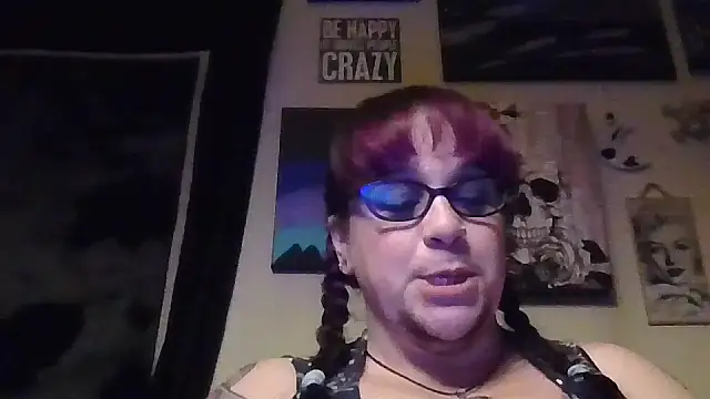 Snapshot of GothyBaby chatting on 11.21.25 GothyBaby online show from 11.21.25