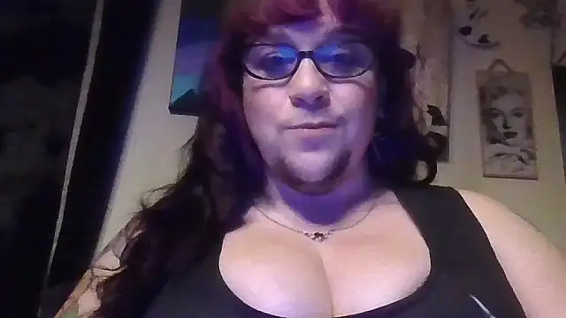 Snapshot of GothyBaby chatting on 11.26.25 GothyBaby online show from 11.26.25