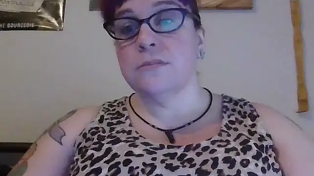 Snapshot of GothyBaby chatting on 12.15.25 GothyBaby online show from 12.15.25