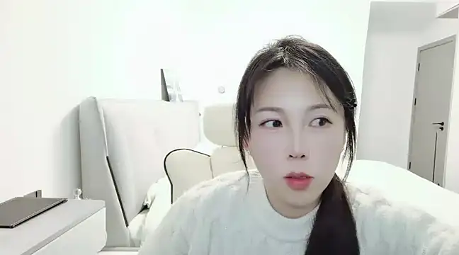 Sunset glow online show from 12.04.24