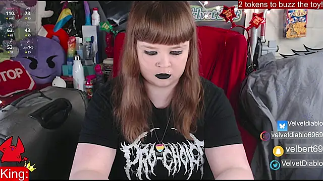 Snapshot of VelvetDiablo chatting on 01.09.25 VelvetDiablo online show from 01.09.25