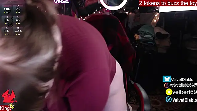 Snapshot of VelvetDiablo chatting on 02.26.25 VelvetDiablo online show from 02.26.25