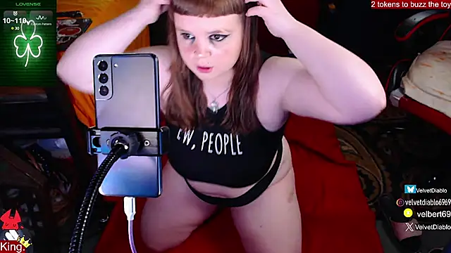 Snapshot of VelvetDiablo chatting on 03.06.25 VelvetDiablo online show from 03.06.25