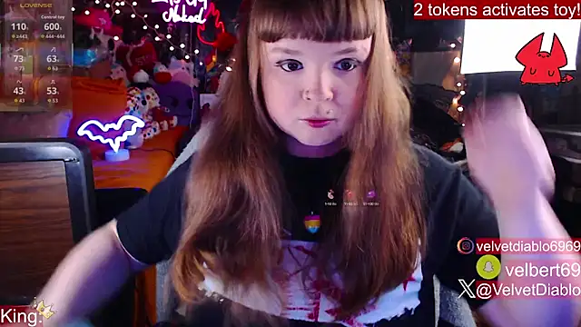 Snapshot of VelvetDiablo chatting on 09.09.25 VelvetDiablo online show from 09.09.25